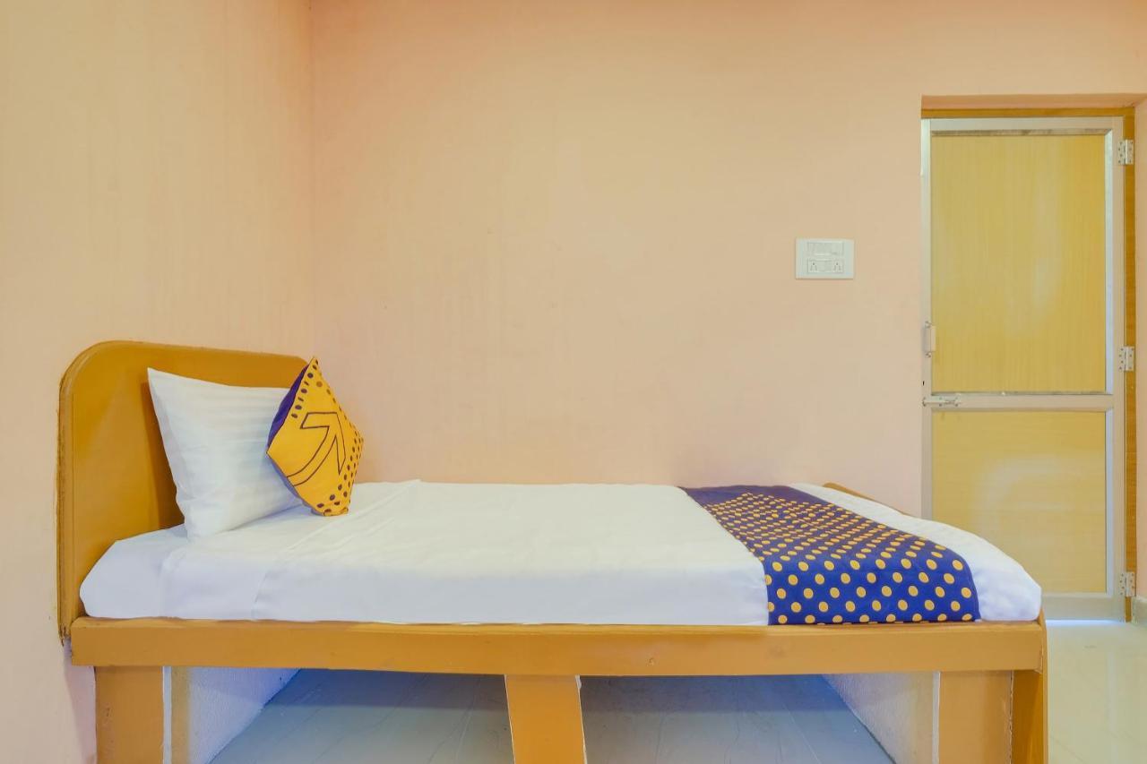 Spot On 64778 Msr Convention Hall Hotell Tirupati Exteriör bild