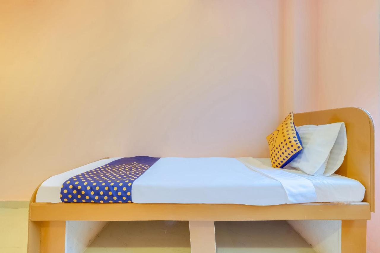 Spot On 64778 Msr Convention Hall Hotell Tirupati Exteriör bild